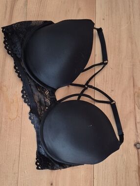 La SENZA Black Lace-Detail Strappy Push-Up Bra Front Clasp